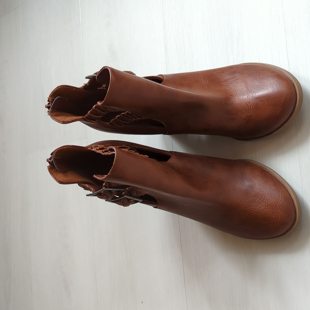 American Eagle Strappy Heel Ankle Boots sz 9 - Picture 2 of 9